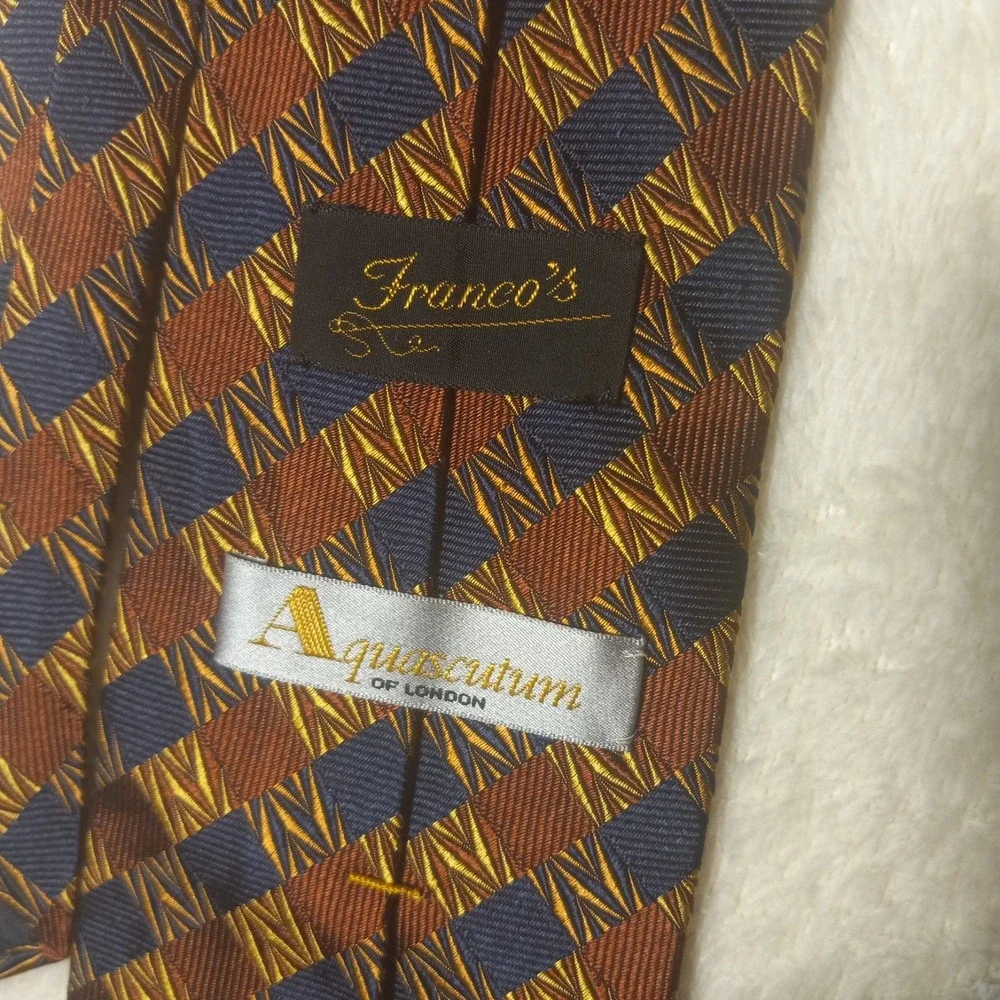 Aquascutum of London Silk Franco's Tie Men's Necktie Made In hand made in USA